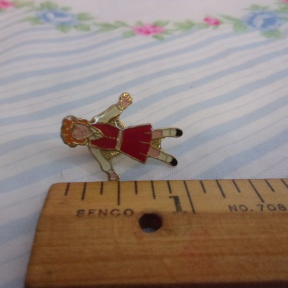 Vintage Little Orphan Annie Tack Pin - Picture 4 of 4